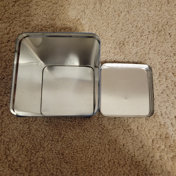 Vintage Collector Tin Bundle - Picture 12 of 12